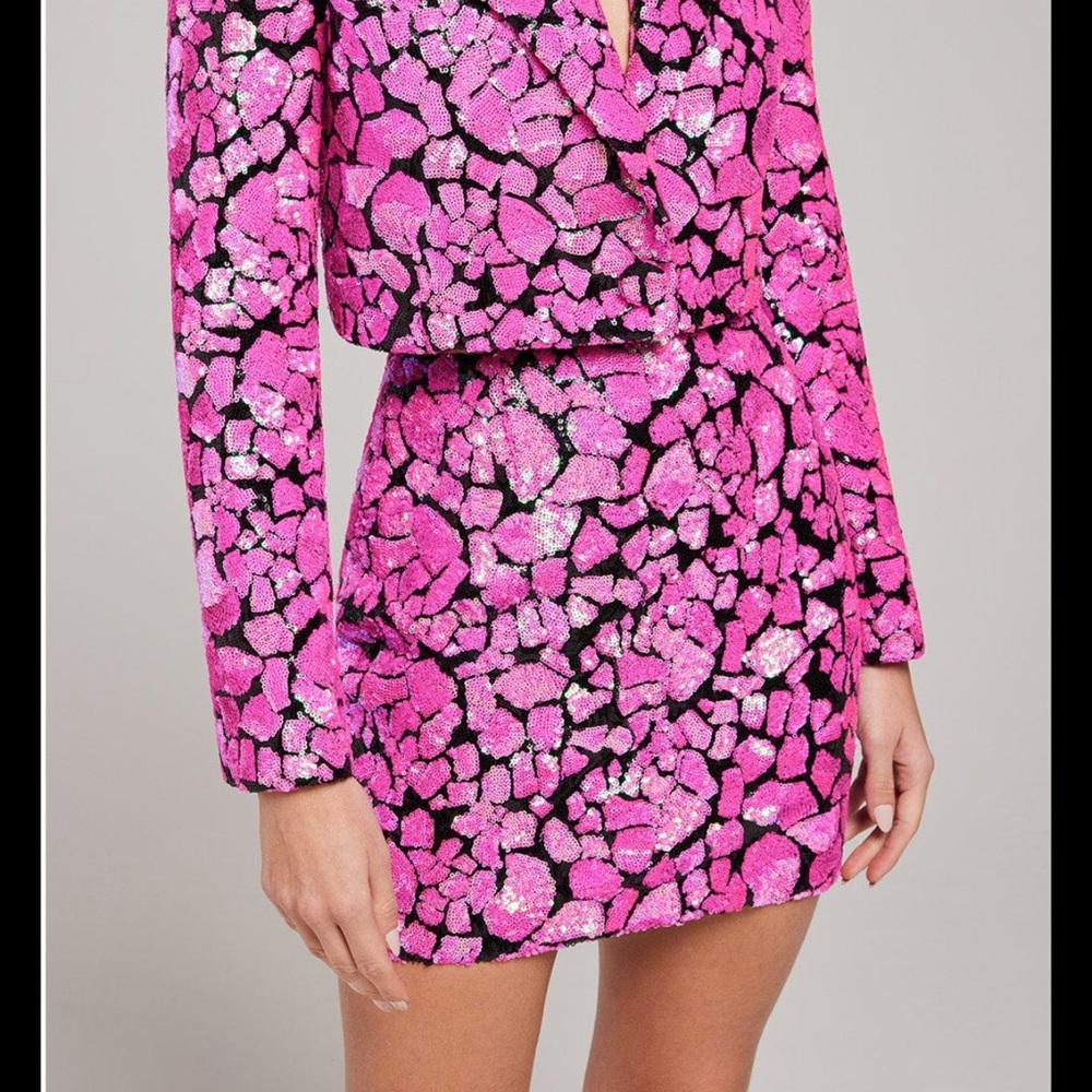 Pink Sequin cropped blazer - Picture 2 of 2